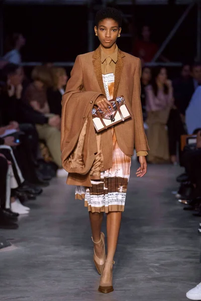 Look 61